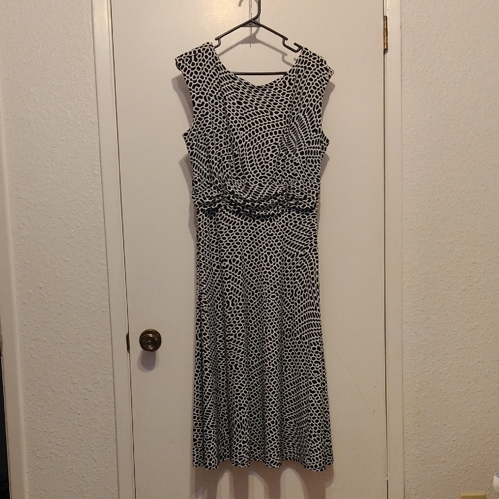 Chic Black and White Polka Dot Midi Dress